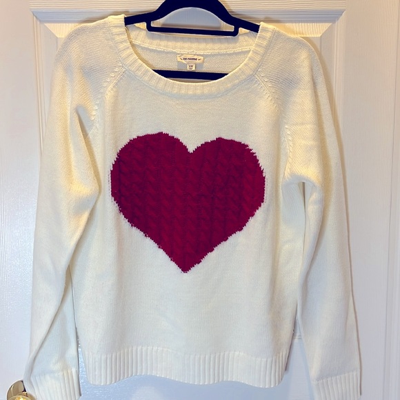 Ee:some heart sweater off-white size small/medium - Picture 1 of 3